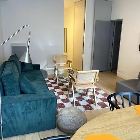 Modern Parisian Flat In Montparnasse Area-2